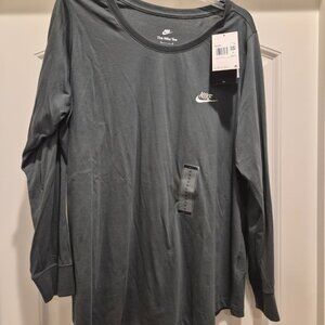 Nike Long Sleeve Tee